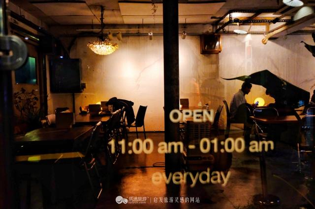 巷弄深处的戏剧之旅，特色小店与未知天堂的探寻