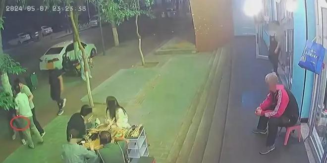 小巷深处的特色小店探秘